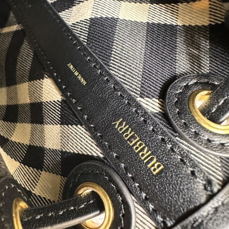 Bv*b*rry bucket bags